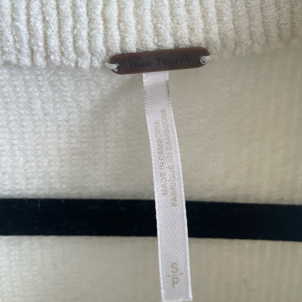 Free people ottoman sweater - Picture 2 of 3